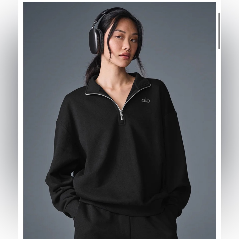 Alo Accolade Black 1/4 Zip Pullover Sweatshirt